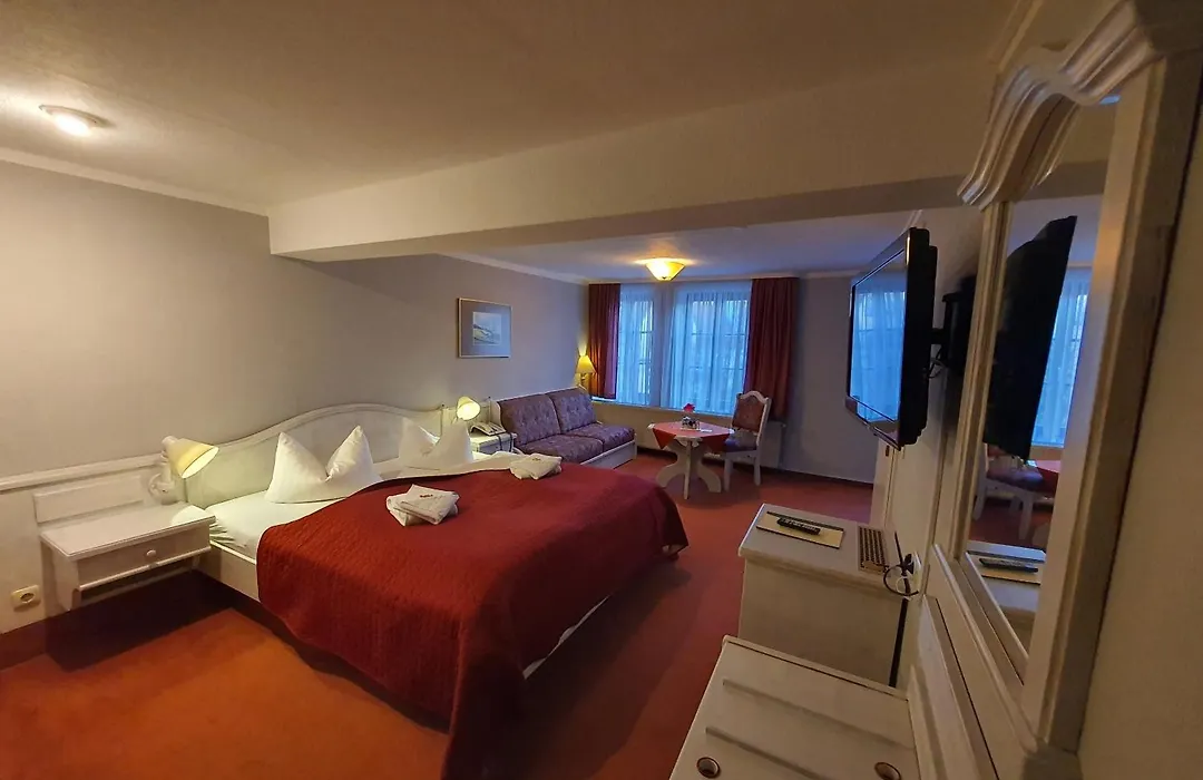 Hotel Zur Goldenen Sonne-1